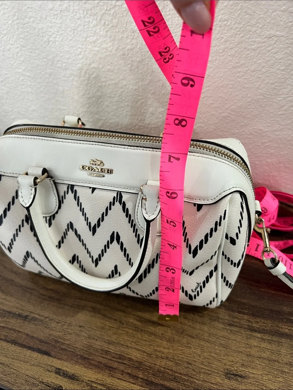 Coach White and Black Chevron Mini Bennett (F49055)